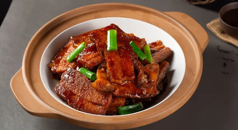 Char Siew Babi: Rahasia Daging Panggang Hong Kong yang Lumer di Mulut