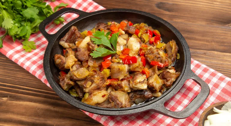 Tinorangsak Babi — Resep Pedas Khas Manado yang Wajib Kamu Coba 