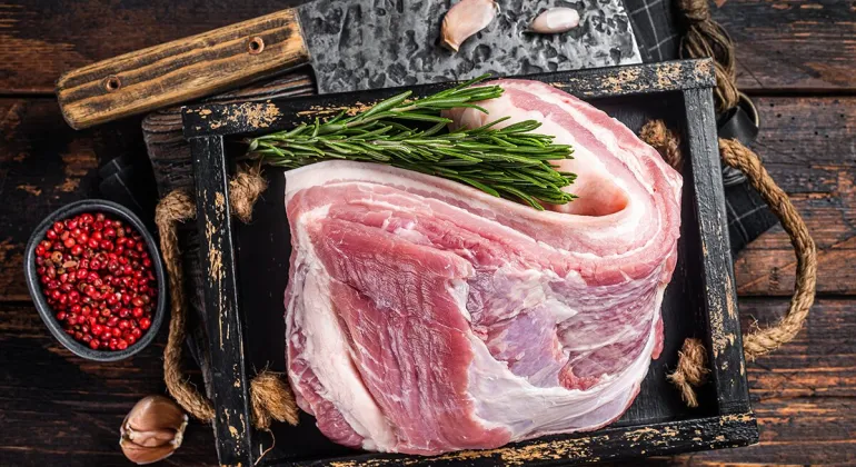 Mengenal Daging Babi Premium: Apa Bedanya dengan Biasa dan Kenapa Pilihan Ini Bisa Mengangkat Bisnis Kuliner Anda”