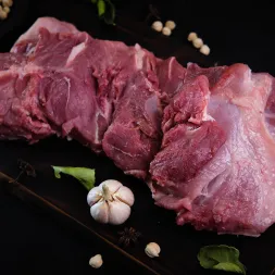 5 Kesalahan Fatal Saat Memasak Daging Babi yang Bikin Rasanya Jadi Amis