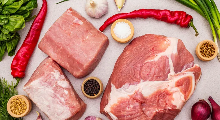 Cara Membedakan Daging Babi Berkualitas Tinggi: Warna, Tekstur, dan Aroma