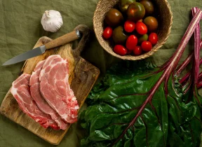 Resep Inovatif Babi Gulung Daun Pisang Pedas Manis  Olahan Daging Babi yang Berbeda dari Biasanya